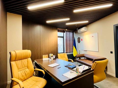 комерційна за адресою Макіївський пров., 2