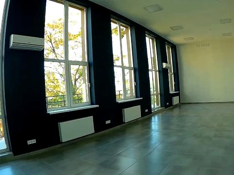 комерційна за адресою Прирічна вул., 5