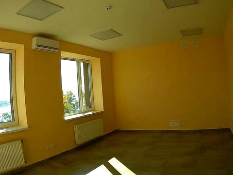 комерційна за адресою Прирічна вул., 5