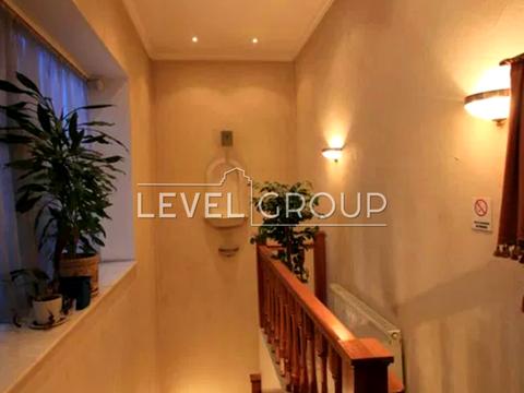 коммерческая по адресу Вячеслава Черновола ул., 25