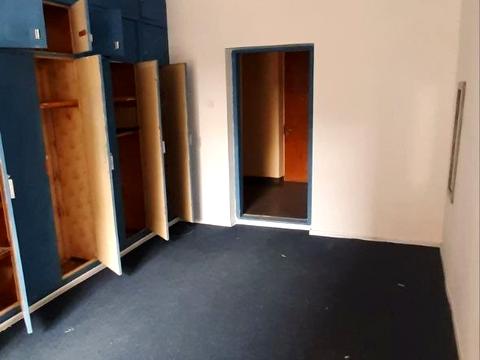 комерційна за адресою Академіка Євгена Лазаренка вул., 4б