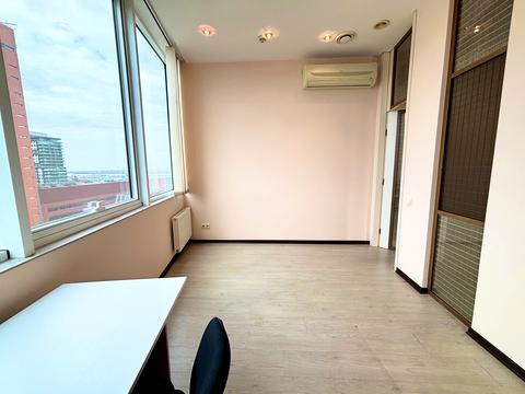 комерційна за адресою Королеви Єлизавети ІІ вул. (Глинки), 7