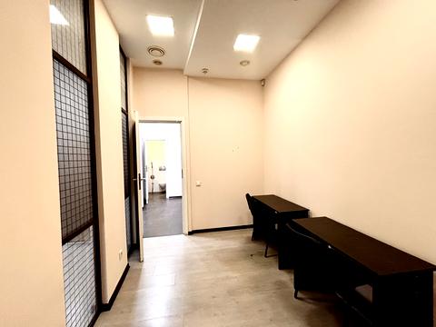 комерційна за адресою Королеви Єлизавети ІІ вул. (Глинки), 7