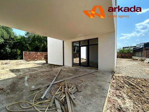 будинок за адресою Івасюка вул.