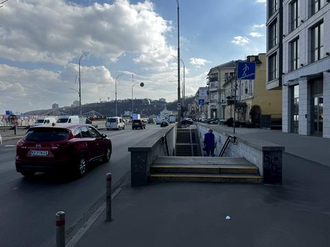 комерційна за адресою Набережно-Хрещатицька вул., 21