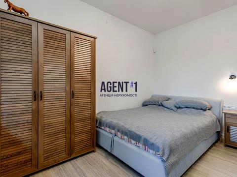 дом по адресу Квітнева