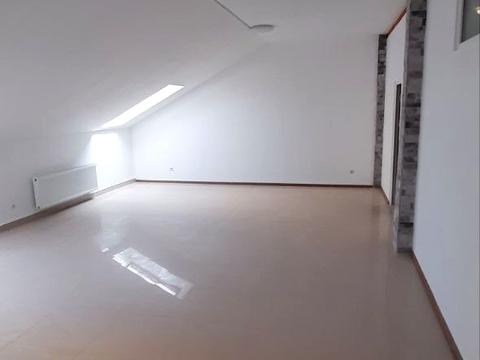 комерційна за адресою Академіка Євгена Лазаренка вул., 4б