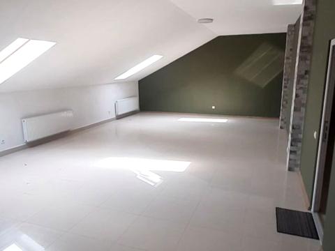 комерційна за адресою Академіка Євгена Лазаренка вул., 4б