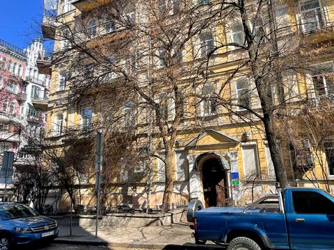 коммерческая по адресу Заньковецкой ул., 3/1