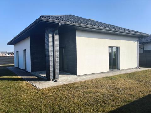 будинок за адресою Спортивна вул.