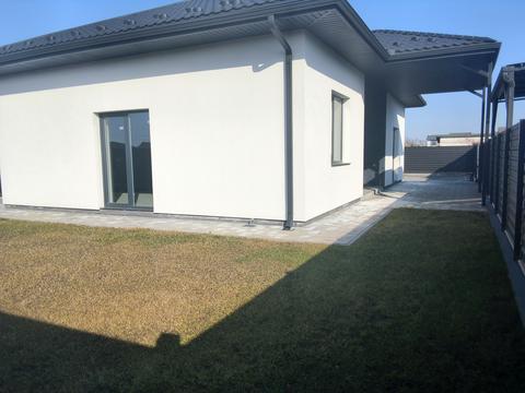 будинок за адресою Спортивна вул.