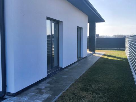 будинок за адресою Спортивна вул.