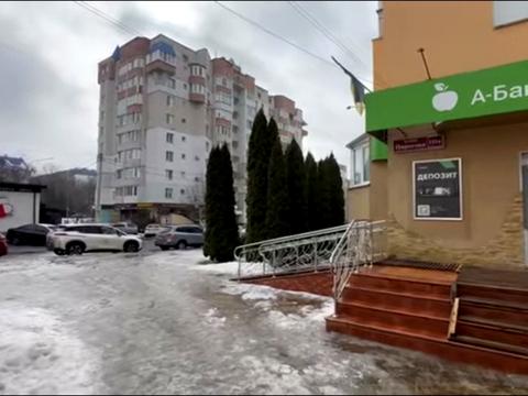 комерційна за адресою Пирогова вул., 111а