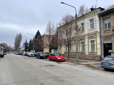 комерційна за адресою Олександрівська вул. (Дзержинського), 20