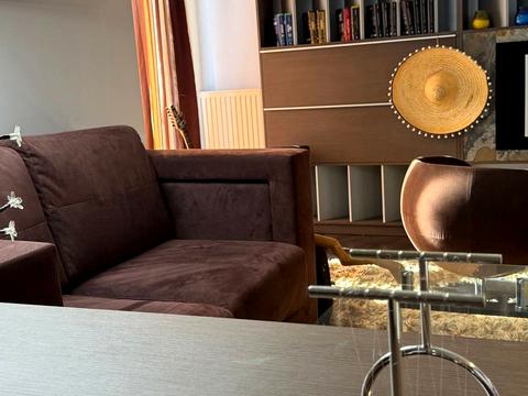 будинок за адресою Молодіжний, 6