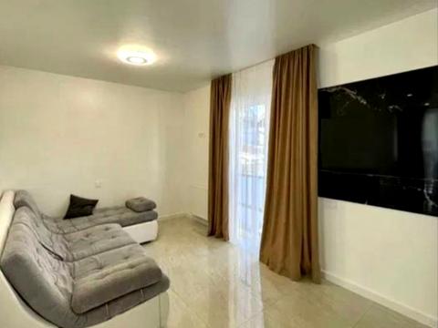 будинок за адресою Озерна