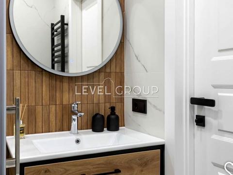 квартира по адресу Салютная ул., (Будинок 02301-02303)