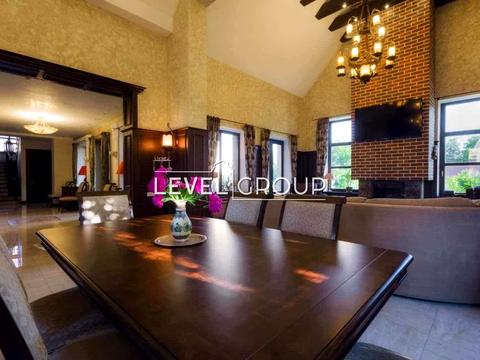 будинок за адресою Дніпровська вул., 28