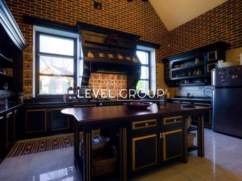 будинок за адресою Дніпровська вул., 28