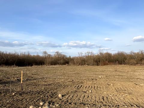 участок по адресу 