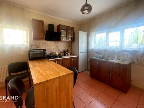 будинок за адресою пров. Різдвяний