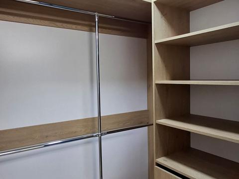 квартира за адресою Білогірська вул., 12