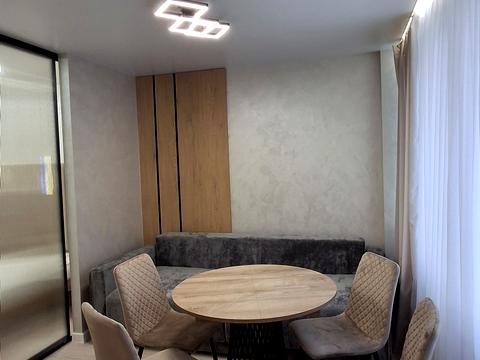 квартира за адресою Білогірська вул., 12