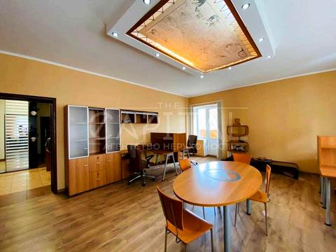 комерційна за адресою Турівська вул., 29