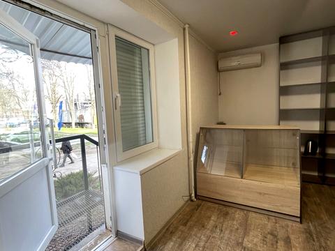 комерційна за адресою Євгена Маланюка вул., 9-Д