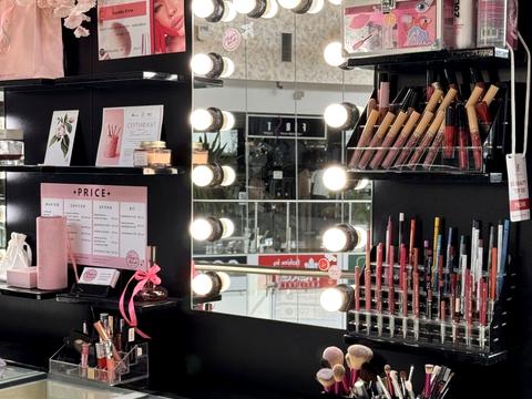 коммерческая по адресу Академика Ющенко ул., 8