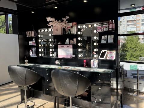 коммерческая по адресу Академика Ющенко ул., 8