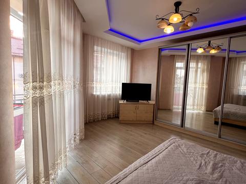 квартира за адресою Олександра Хіри вул., 9