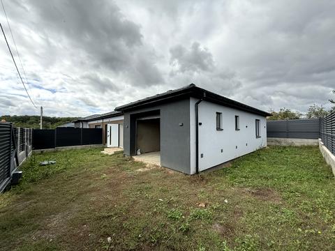 дом по адресу Дачна