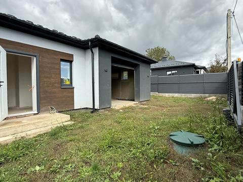 дом по адресу Дачна