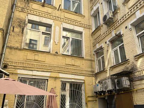 комерційна за адресою Мала Житомирська вул., 15-Б