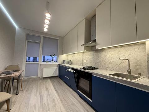 квартира за адресою Героїв Небесної Сотні просп., (Будинок 20/10)