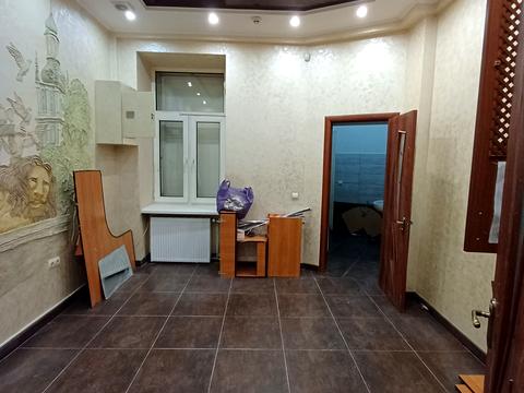 комерційна за адресою Юрія Федьковича вул., 22