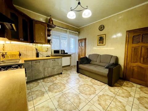 будинок за адресою Панаса Саксаганського вул.