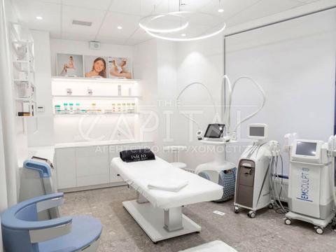 комерційна за адресою Євгена Коновальця вул. (Щорса), 36Д