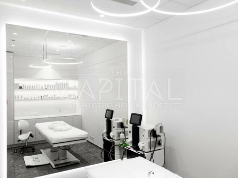 комерційна за адресою Київ, Євгена Коновальця вул. (Щорса), 36Д