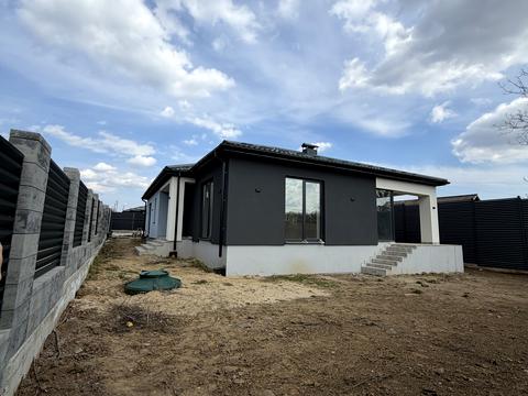 дом по адресу Дачна