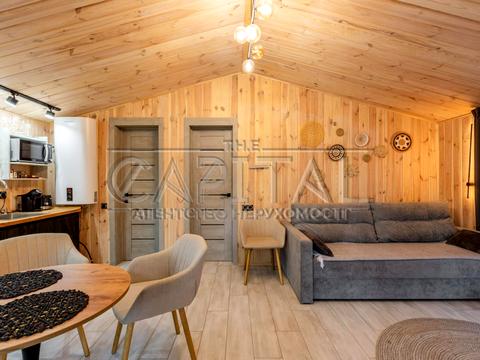 комерційна за адресою Покровська вул., 79