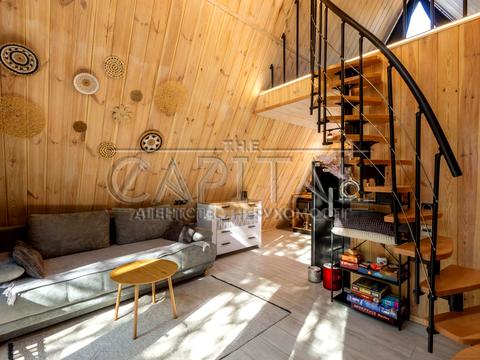 комерційна за адресою Покровська вул., 79