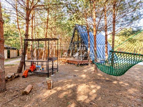 комерційна за адресою Покровська вул., 79