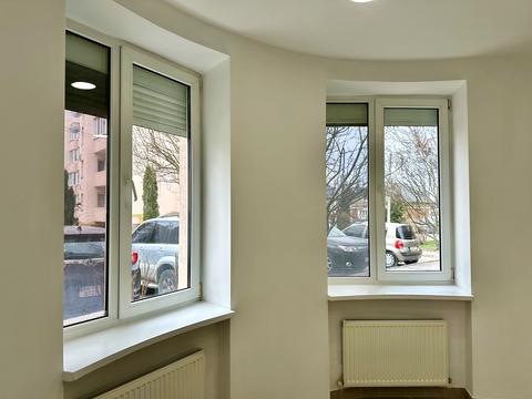 комерційна за адресою Андрія Чайковського вул., 39