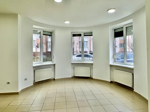 комерційна за адресою Андрія Чайковського вул., 39