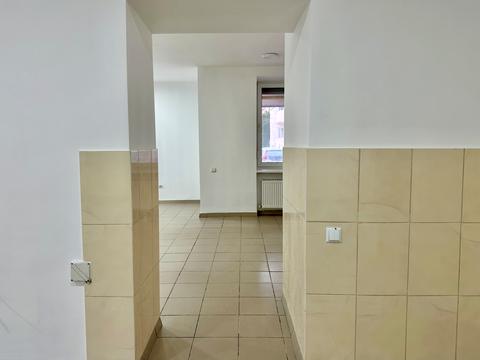 комерційна за адресою Андрія Чайковського вул., 39