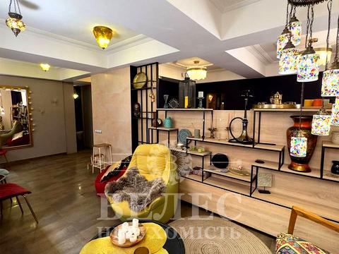 комерційна за адресою Володимира Винниченка вул. (Юрія Коцюбинського), 7