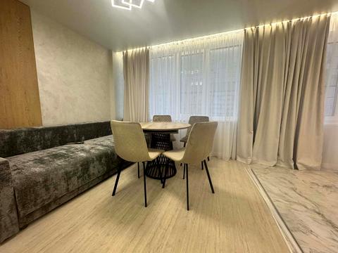 квартира за адресою Білогірська вул., 12