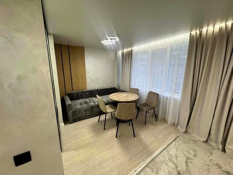 квартира за адресою Білогірська вул., 12